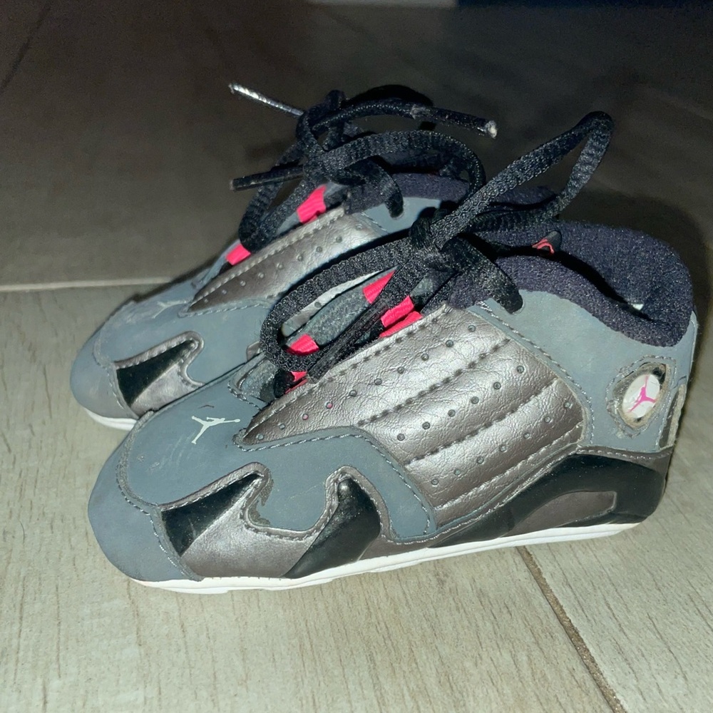 Nike Air Jordan 14 Retro Color Gray Black Hyper Pink Size Toddler 3C baby shoes
